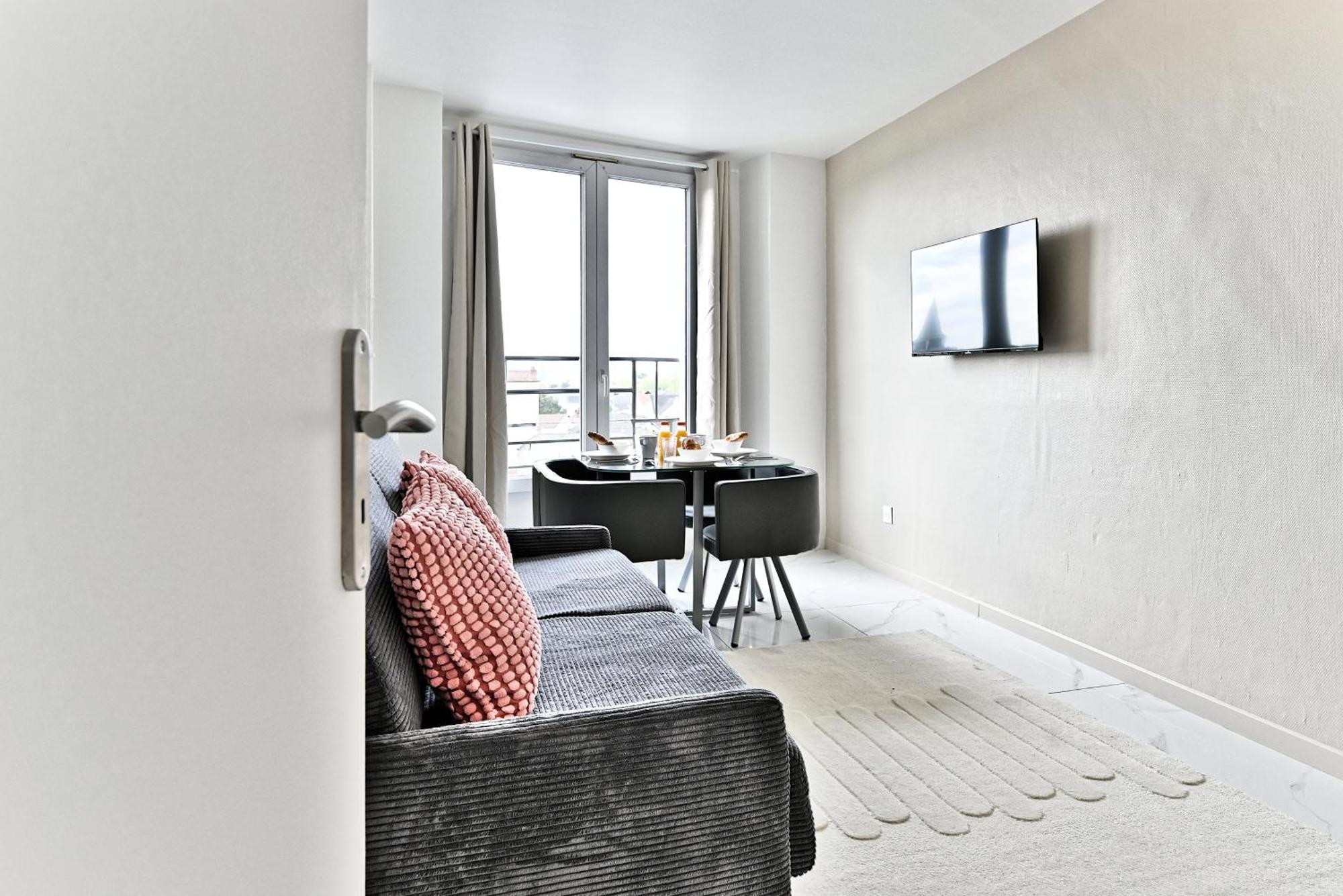 Appartement Paisible Et Moderne - Gagny Экстерьер фото